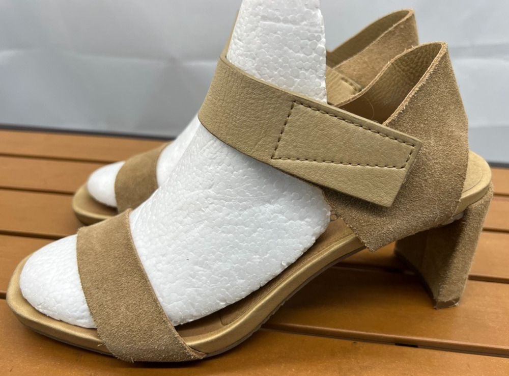 Pedro Garcia Cody Suede Block Heel Sandals Tan Beige Womens Size 38 / US 8